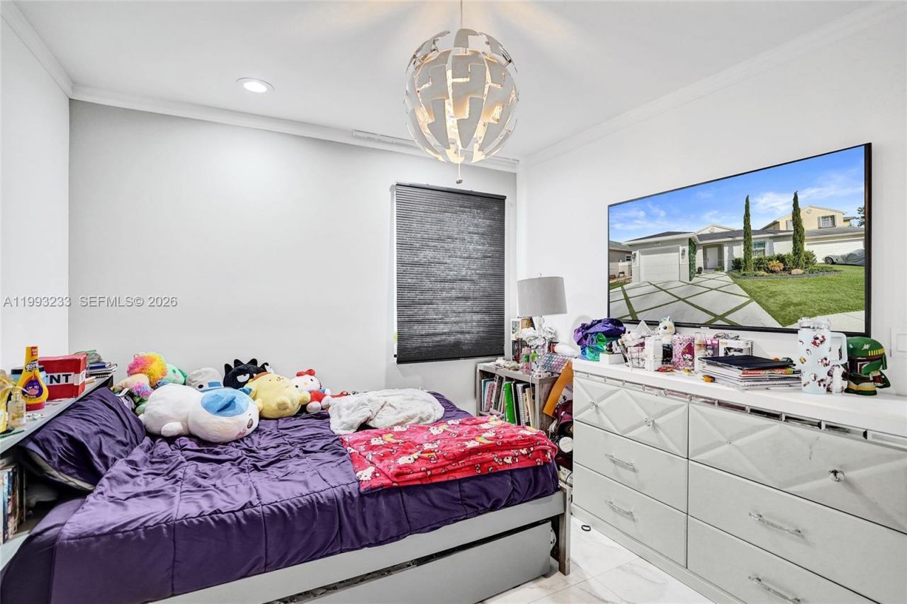 372 W Riverbend Dr, Sunrise, FL 33326 Photo