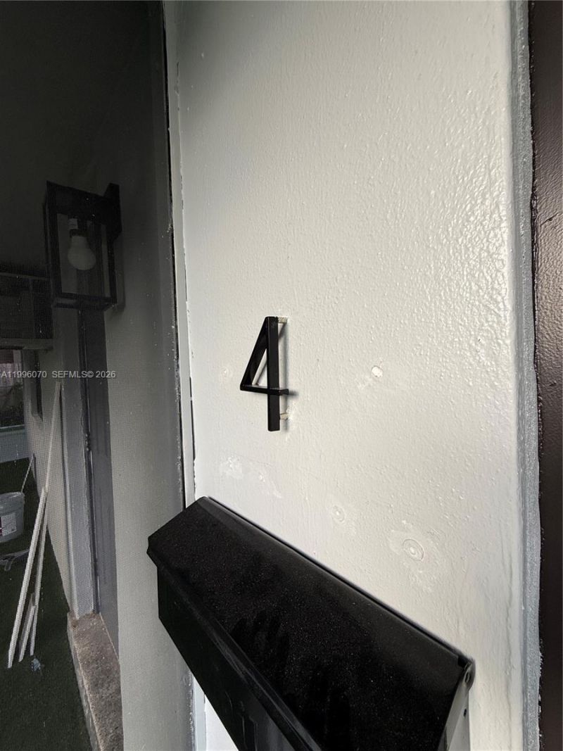 6071 SW 33rd St, Unit 4, Miramar, FL 33023 Photo
