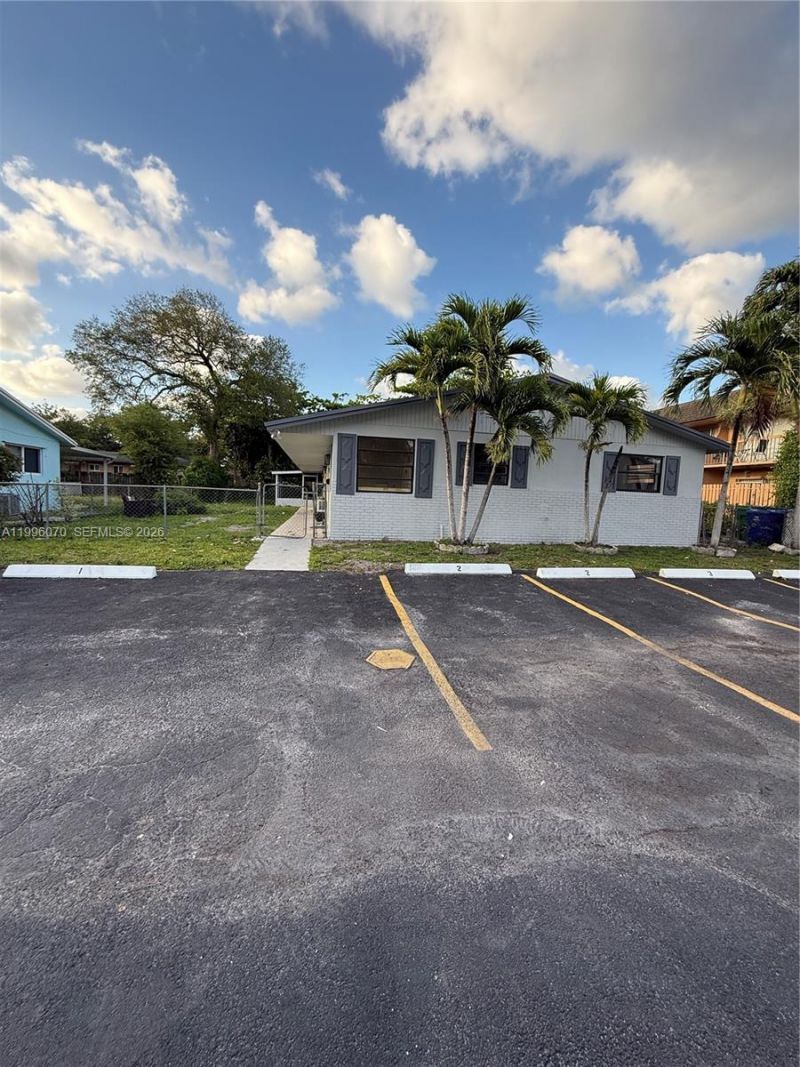 6071 SW 33rd St, Unit 4, Miramar, FL 33023 Photo