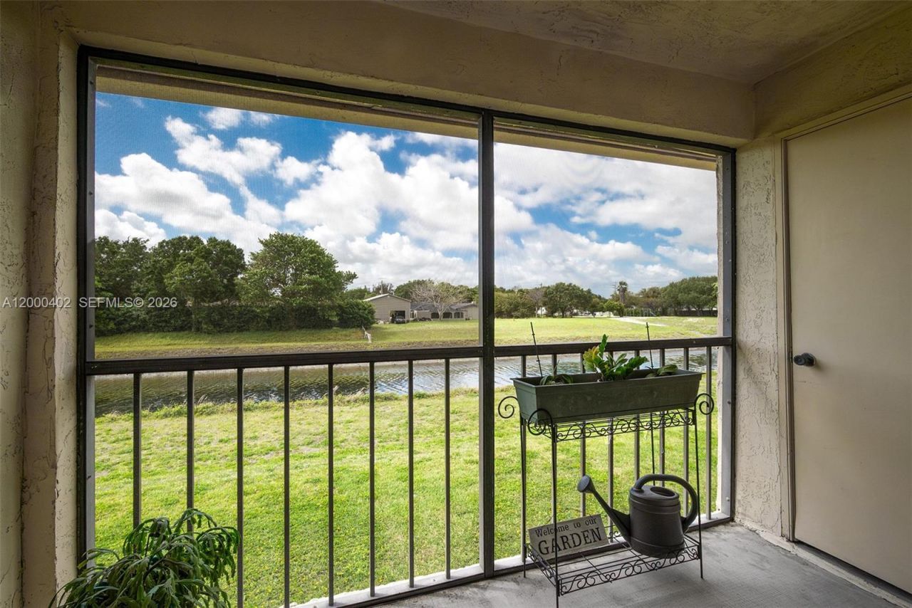 9449 Boca Cove Cir, Unit 911, Boca Raton, FL 33428 Photo