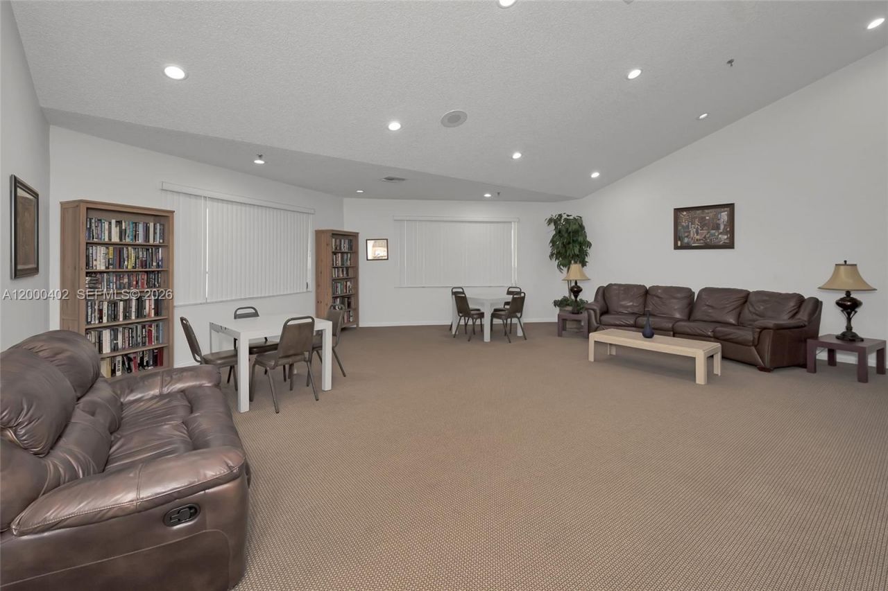 9449 Boca Cove Cir, Unit 911, Boca Raton, FL 33428 Photo