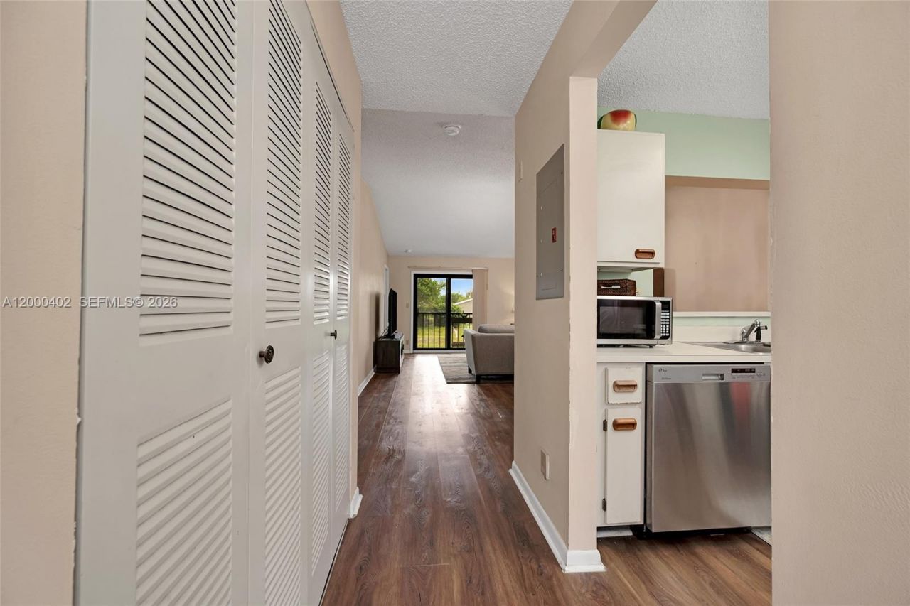 9449 Boca Cove Cir, Unit 911, Boca Raton, FL 33428 Photo