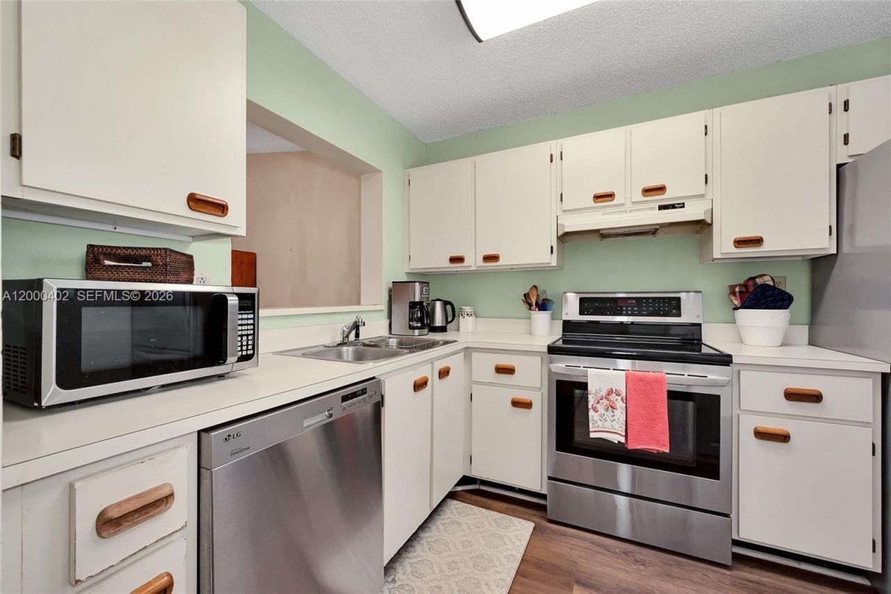 9449 Boca Cove Cir, Unit 911, Boca Raton, FL 33428 Photo