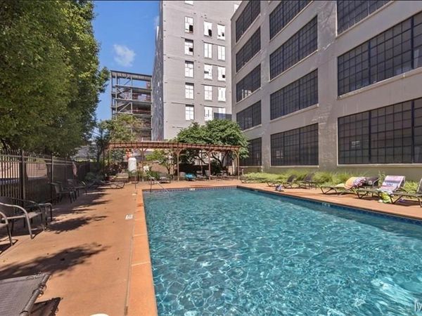 4100 Forest Park Avenue , St Louis, MO 63108