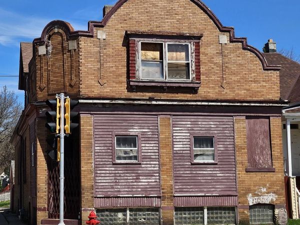 1938 W Lincoln AVENUE, Milwaukee, WI 53215