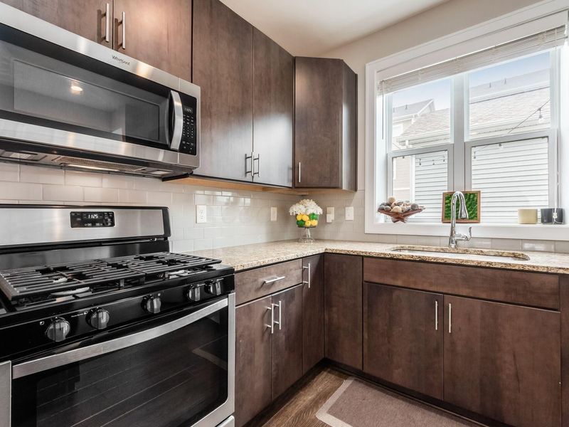 1232 N Grant Avenue, Unit P, Columbus, OH 43201 Photo 18