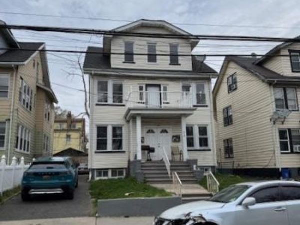 219 Renner Ave, Newark, NJ 07112