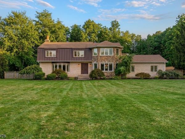 262 Skyline Dr, Long Hill, NJ 07946