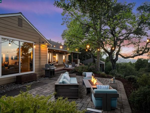 142 Crestview Dr, Orinda, CA 94563