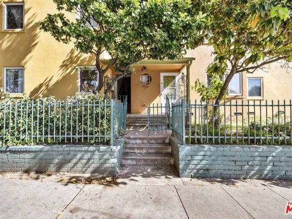 2010 Virginia Avenue, Unit B, Santa Monica, CA 90404