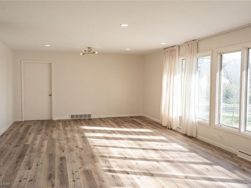 25510 Bryden Road, Beachwood, OH 44122 Photo 13