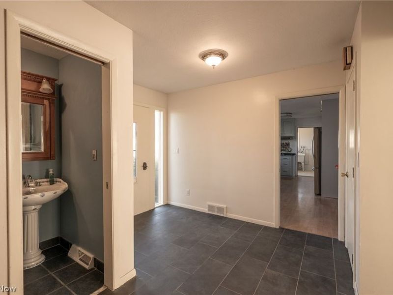 25510 Bryden Road, Beachwood, OH 44122 Photo 23