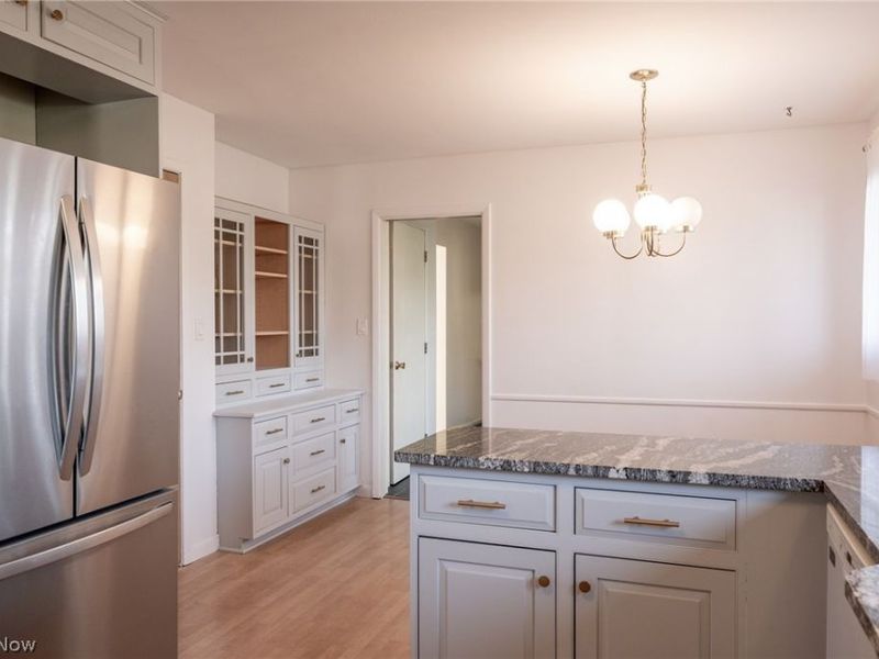 25510 Bryden Road, Beachwood, OH 44122 Photo 7