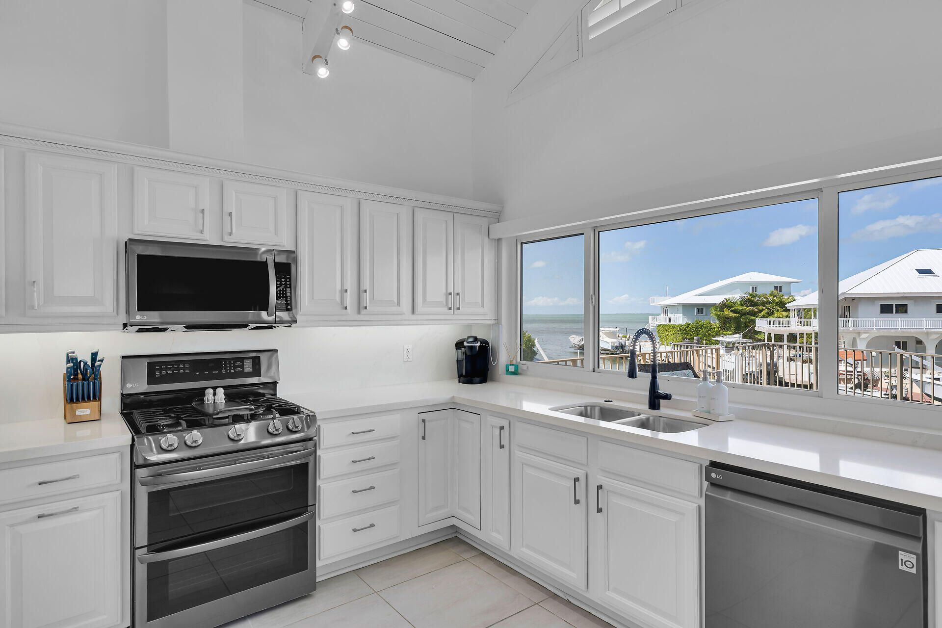 218 Aberdeen Court, Tavernier, FL 33070 Photo