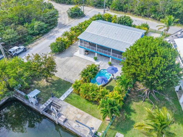 421 Ixora Drive, Big Pine, FL 33043