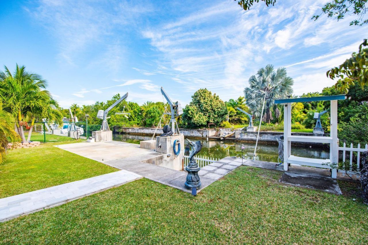 421 Ixora Drive, Big Pine Key, FL 33043 Photo