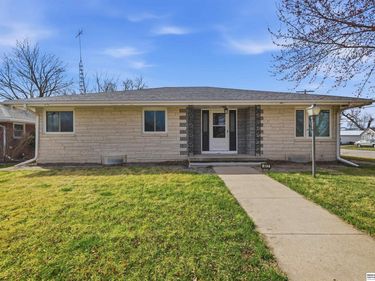 403 S Chestnut Street , Friend, NE 68359