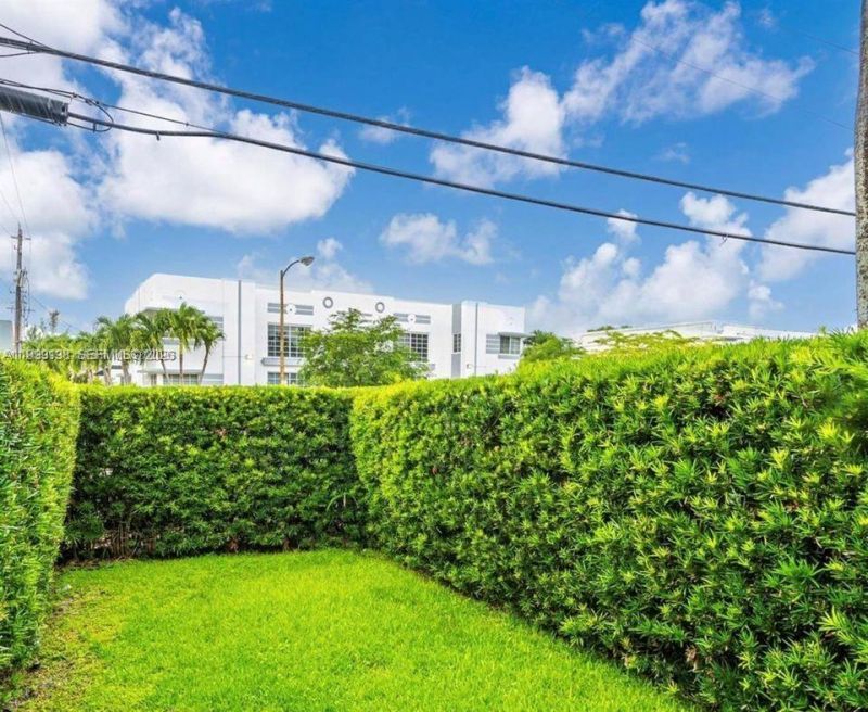 3915 N Meridian Ave, Unit 101, Miami Beach, FL 33140 Photo
