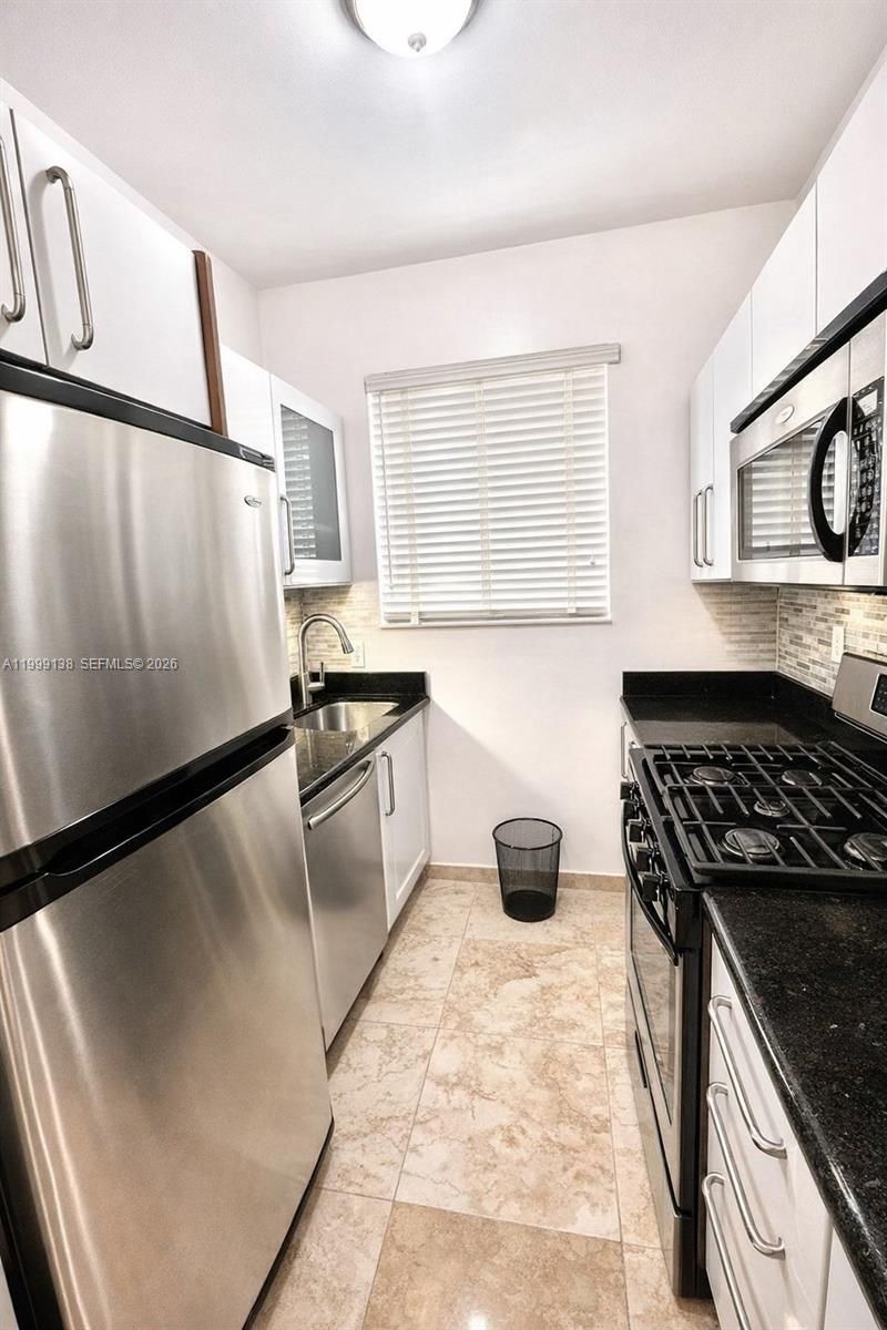 3915 N Meridian Ave, Unit 101, Miami Beach, FL 33140 Photo