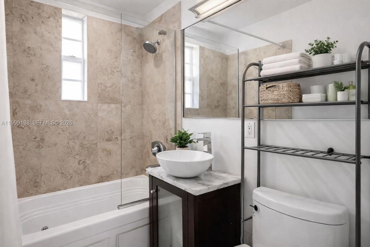 3915 N Meridian Ave, Unit 101, Miami Beach, FL 33140 Photo