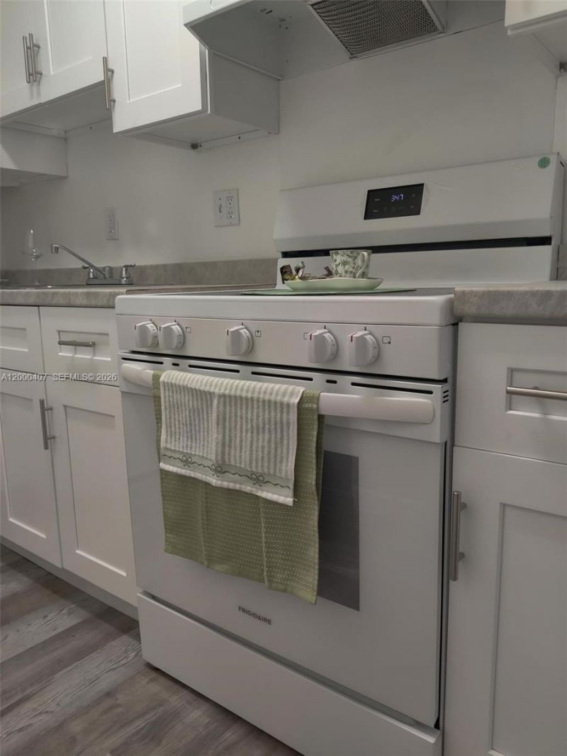 5930 NE 18th Ave, Unit 301, Fort Lauderdale, FL 33334 Photo