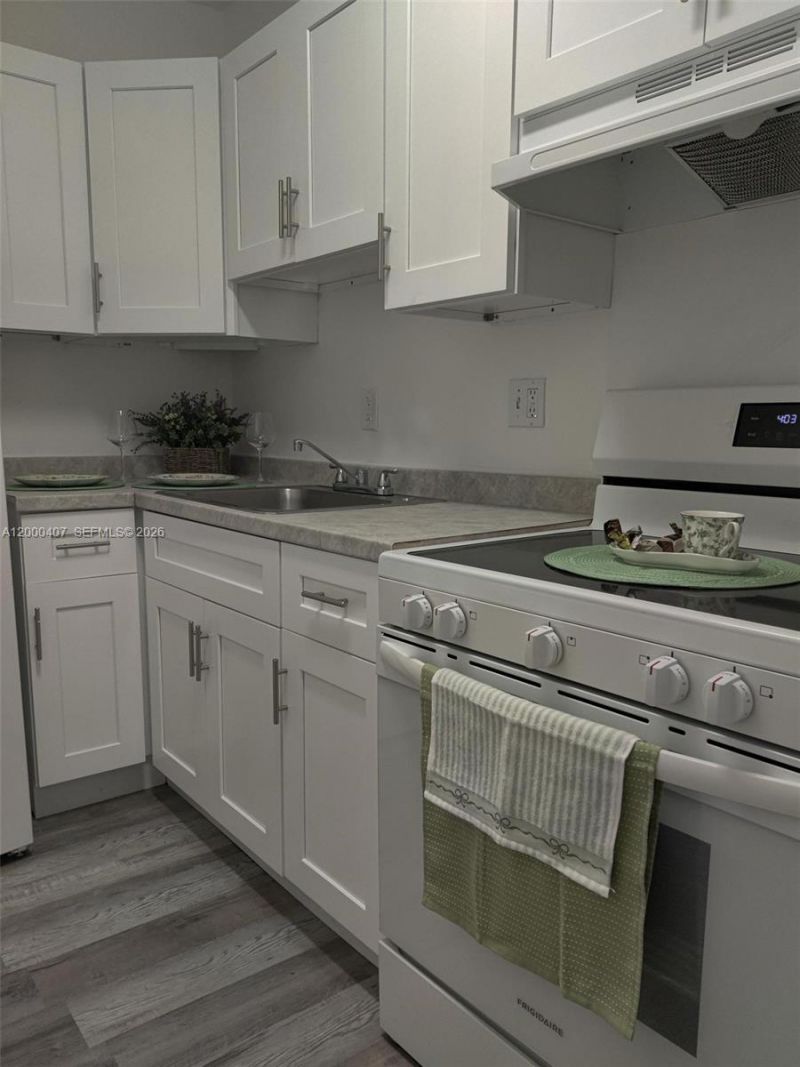 5930 NE 18th Ave, Unit 301, Fort Lauderdale, FL 33334 Photo