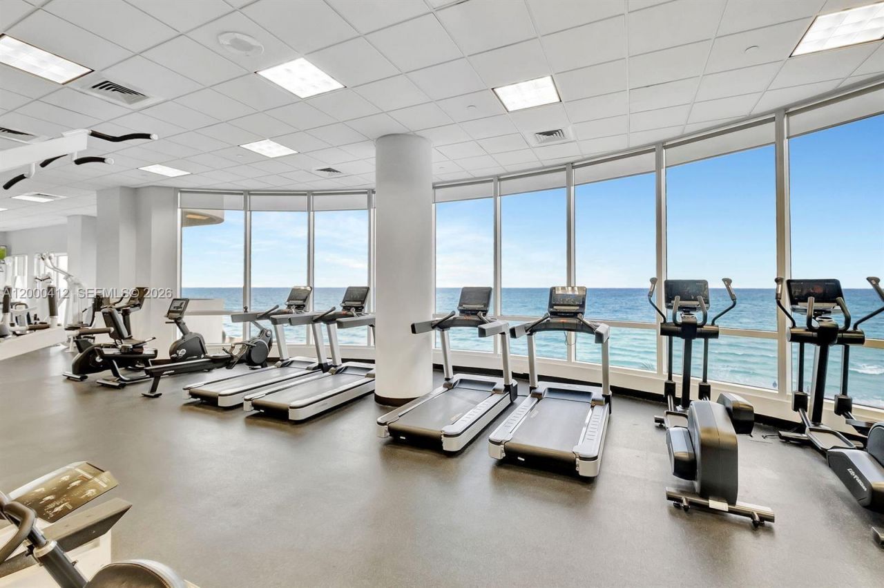 6365 Collins Ave, Unit 3602, Miami Beach, FL 33141 Photo