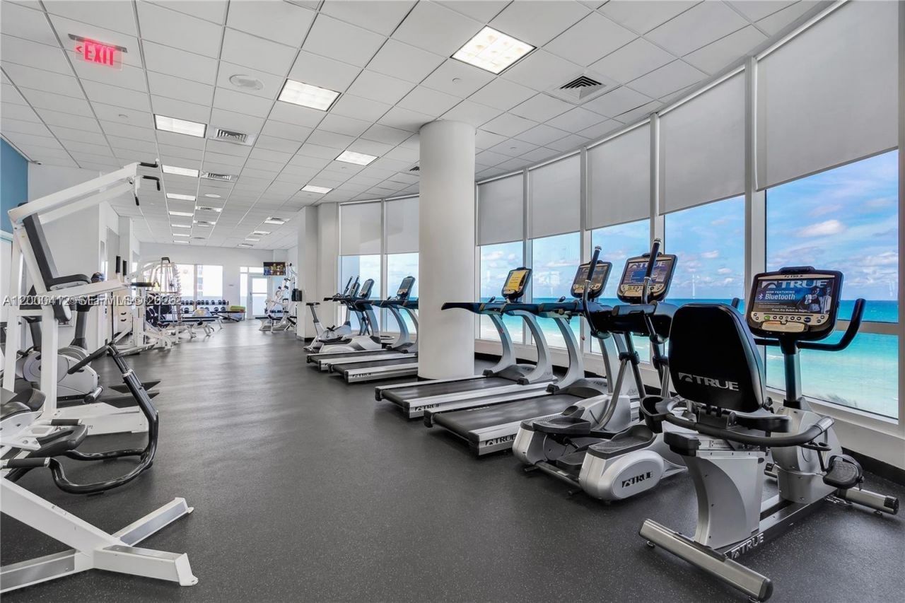 6365 Collins Ave, Unit 3602, Miami Beach, FL 33141 Photo