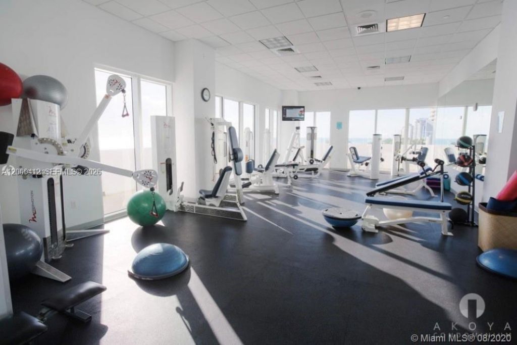 6365 Collins Ave, Unit 3602, Miami Beach, FL 33141 Photo