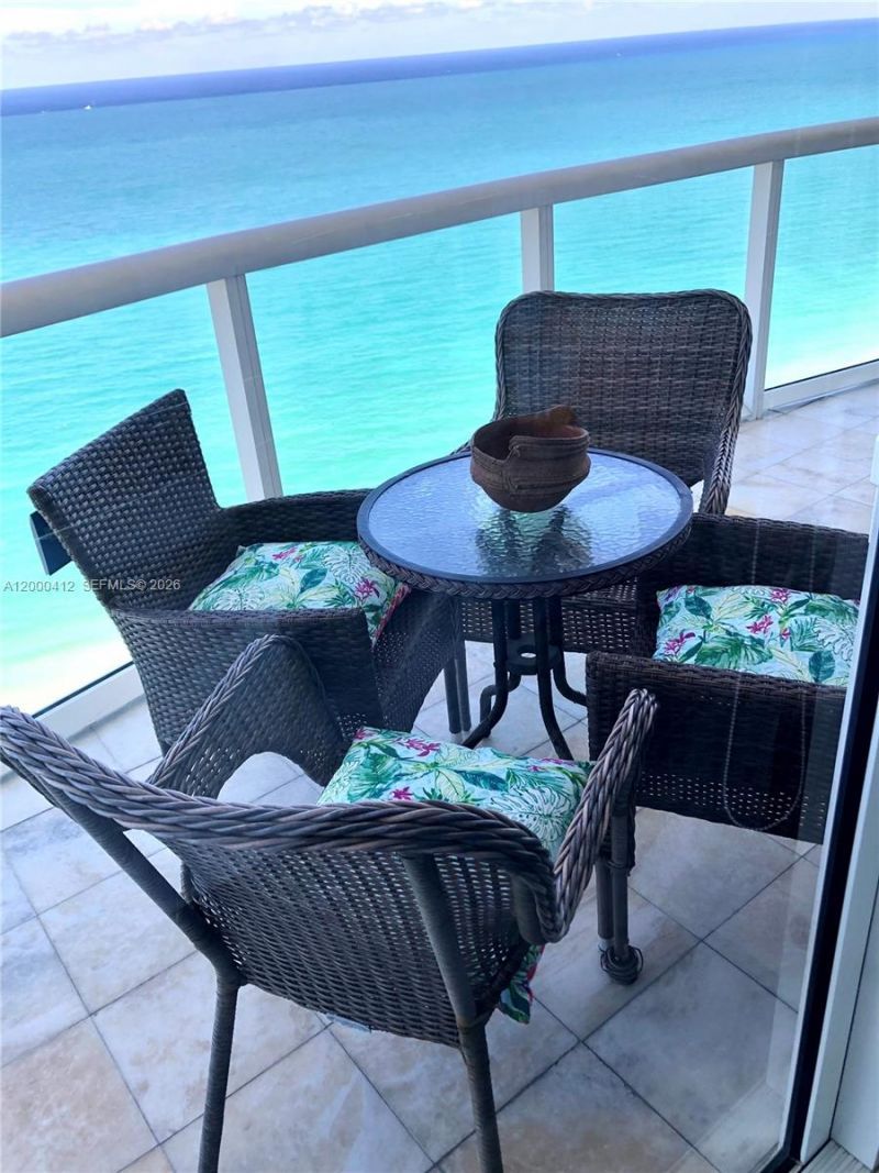 6365 Collins Ave, Unit 3602, Miami Beach, FL 33141 Photo