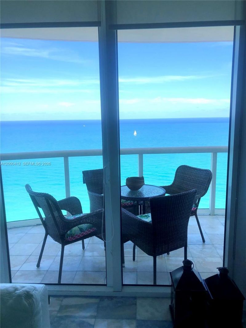 6365 Collins Ave, Unit 3602, Miami Beach, FL 33141 Photo