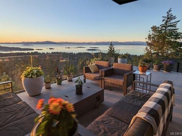 7478 High Ridge Cres, Lantzville, BC V0R 2H0