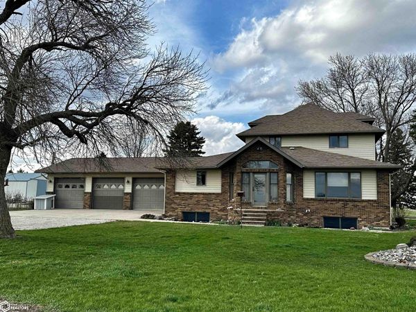 1145 Birch Avenue, Corwith, IA 50430