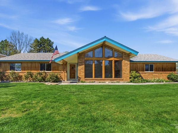 9917 W Whirlaway, Boise, ID 83704