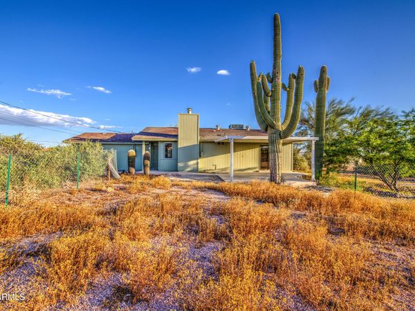 1350 N BOYD Road, Apache Junction, AZ 85119