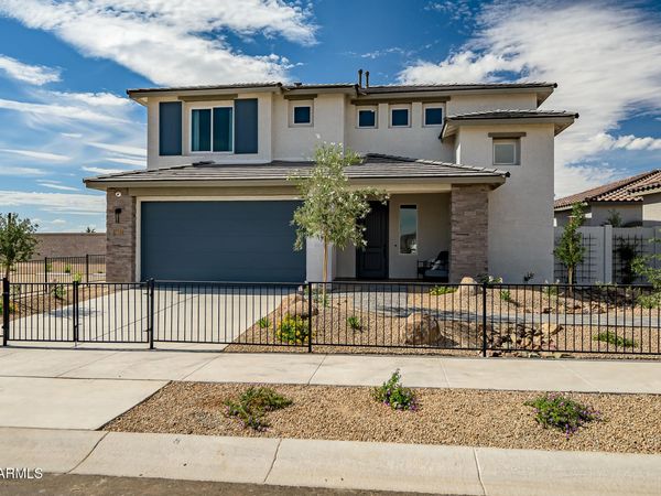17584 W ILLINI Street, Goodyear, AZ 85338