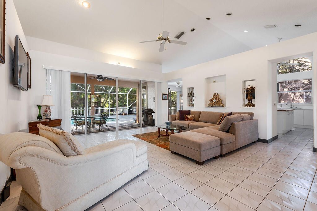 7828 Dorchester Road, Boynton Beach, FL 33472 Photo