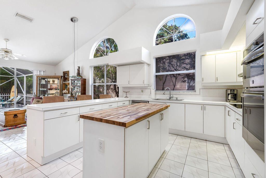 7828 Dorchester Road, Boynton Beach, FL 33472 Photo
