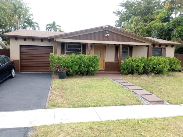 8241 SW 4th Court, North Lauderdale, FL 33068