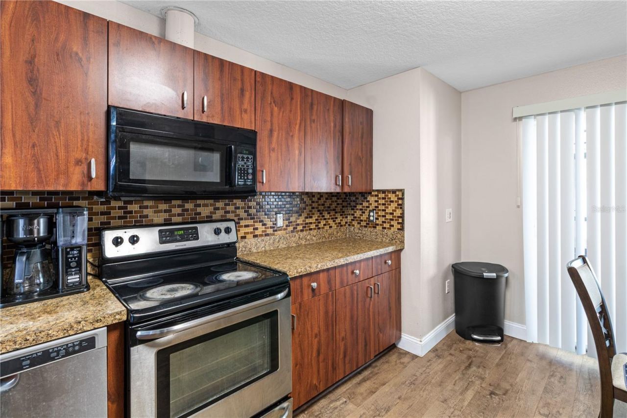 2209 Pleasure Run Drive, Ruskin, FL 33570 Photo