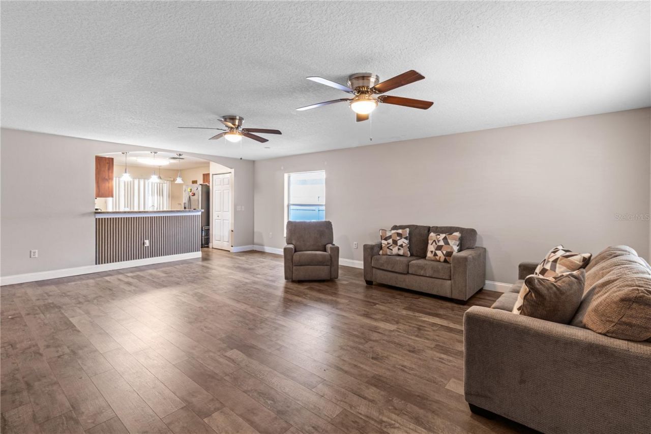 2209 Pleasure Run Drive, Ruskin, FL 33570 Photo