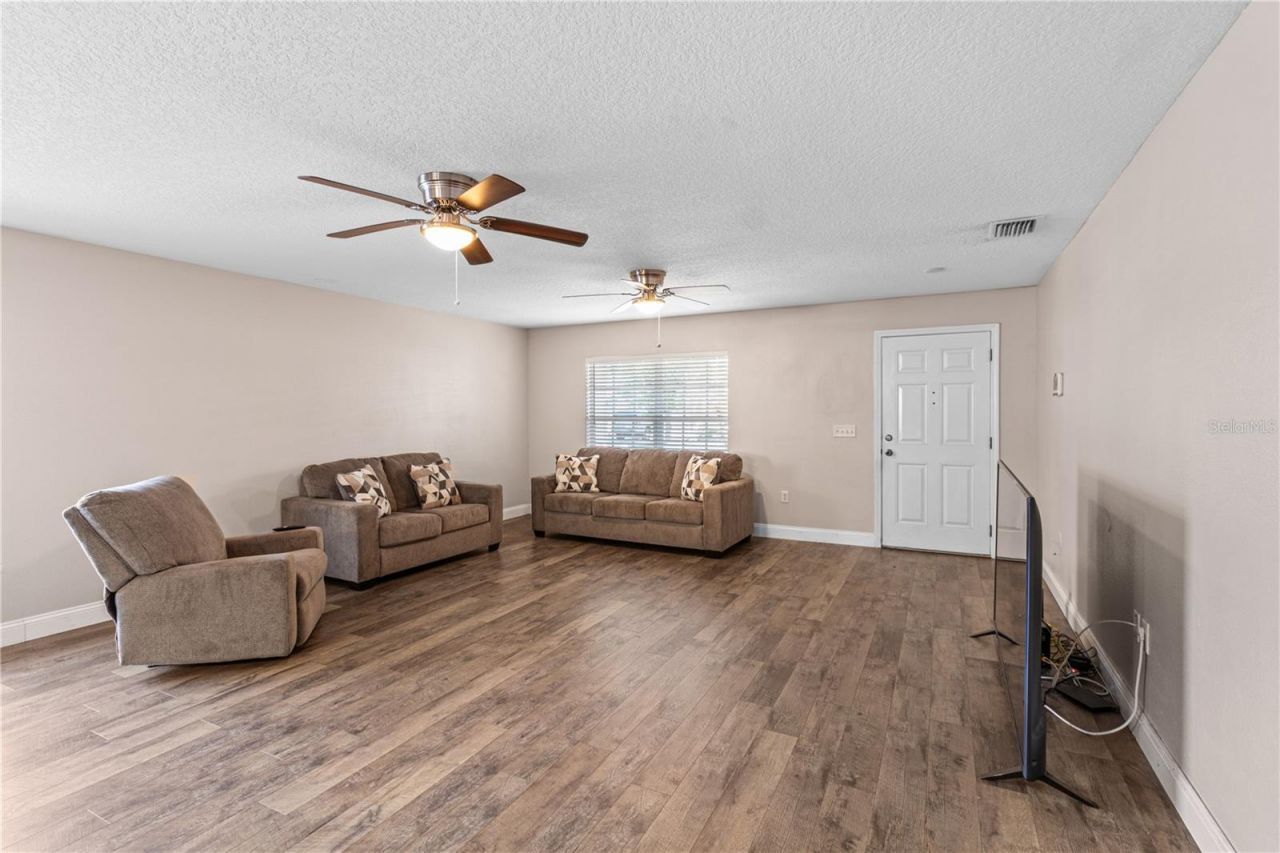 2209 Pleasure Run Drive, Ruskin, FL 33570 Photo