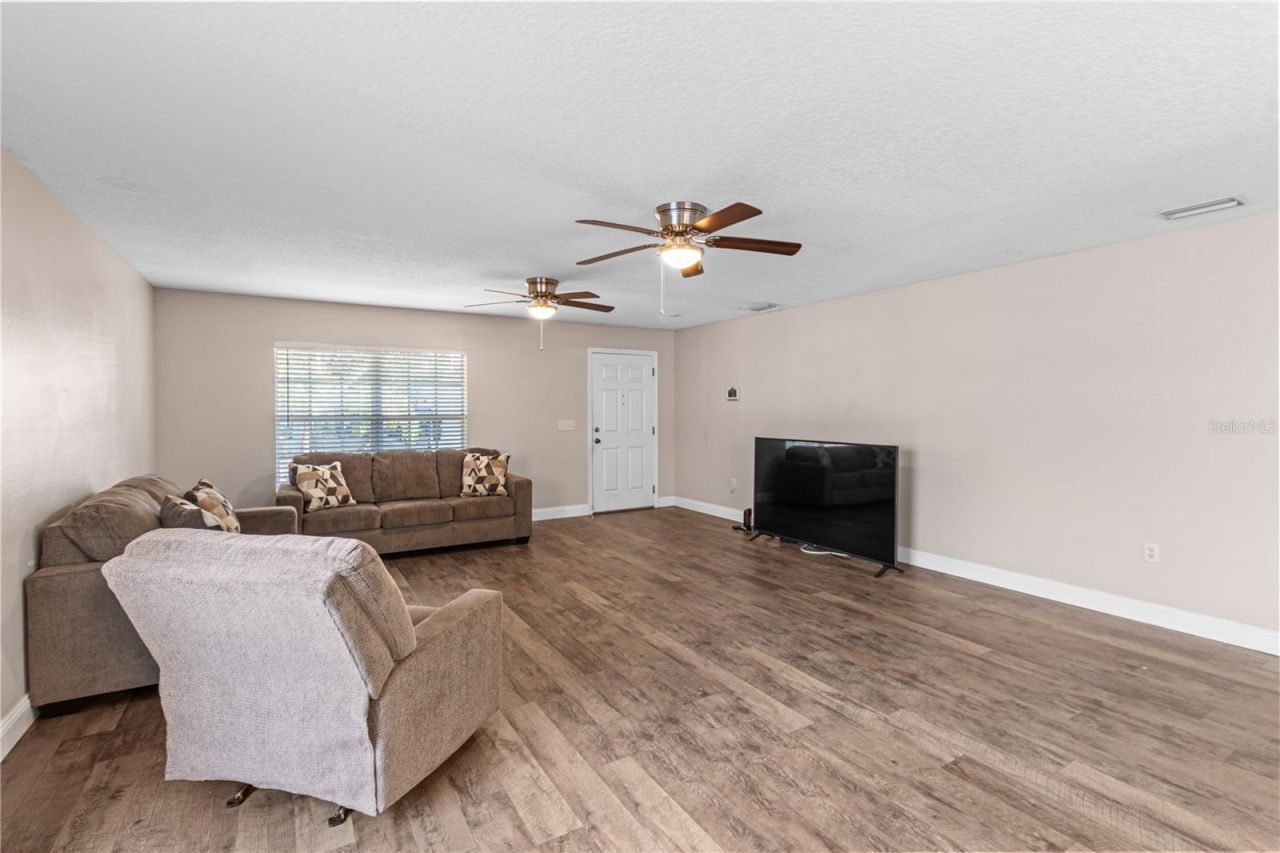 2209 Pleasure Run Drive, Ruskin, FL 33570 Photo