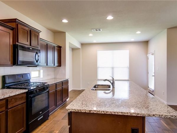 3651 Sandy Brook DR, Unit 233, Round Rock, TX 78665