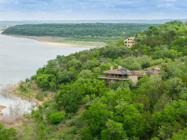 509 Coventry RD, Spicewood, TX 78669