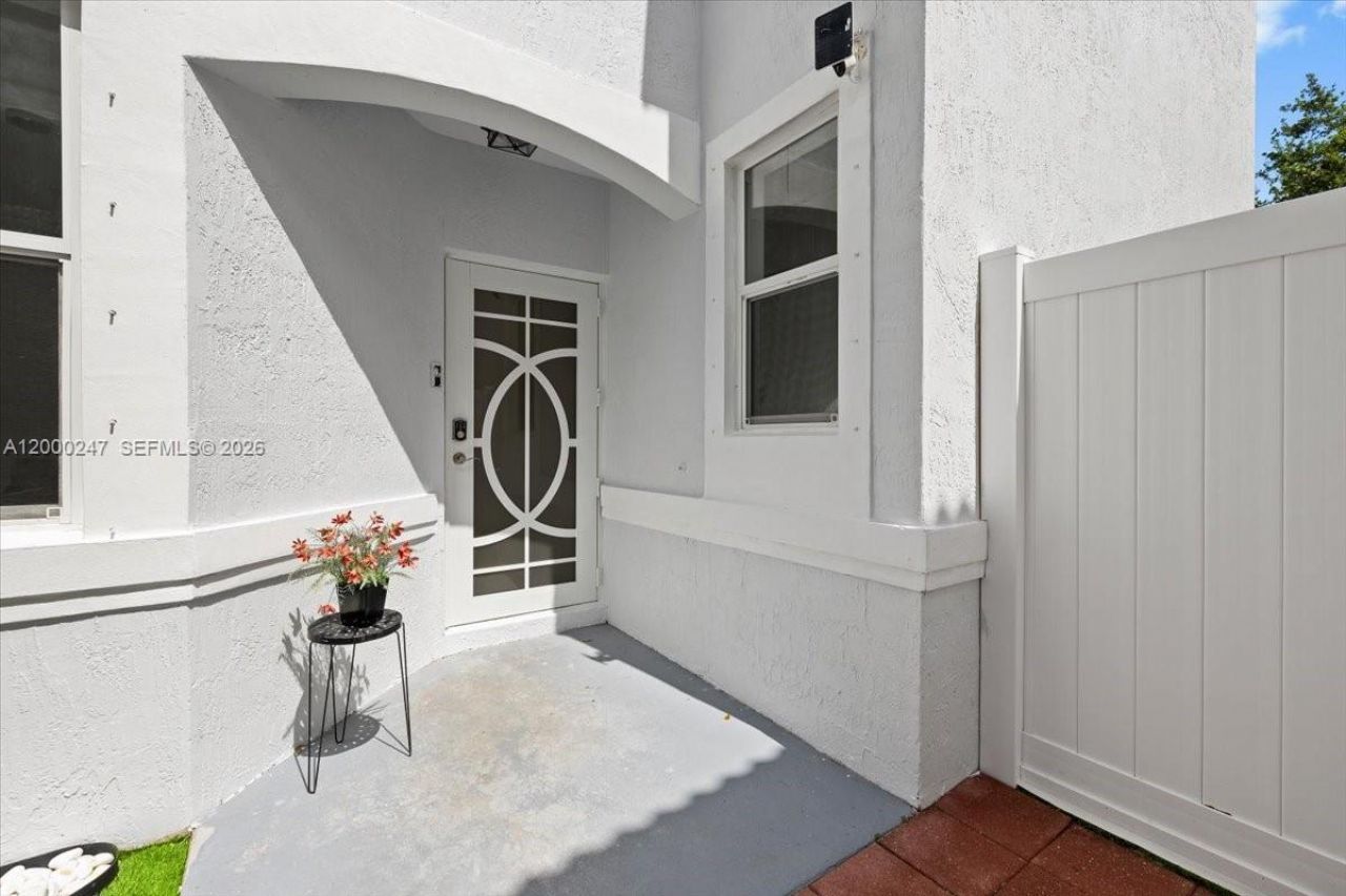 15385 SW 51st St, Davie, FL 33331 Photo