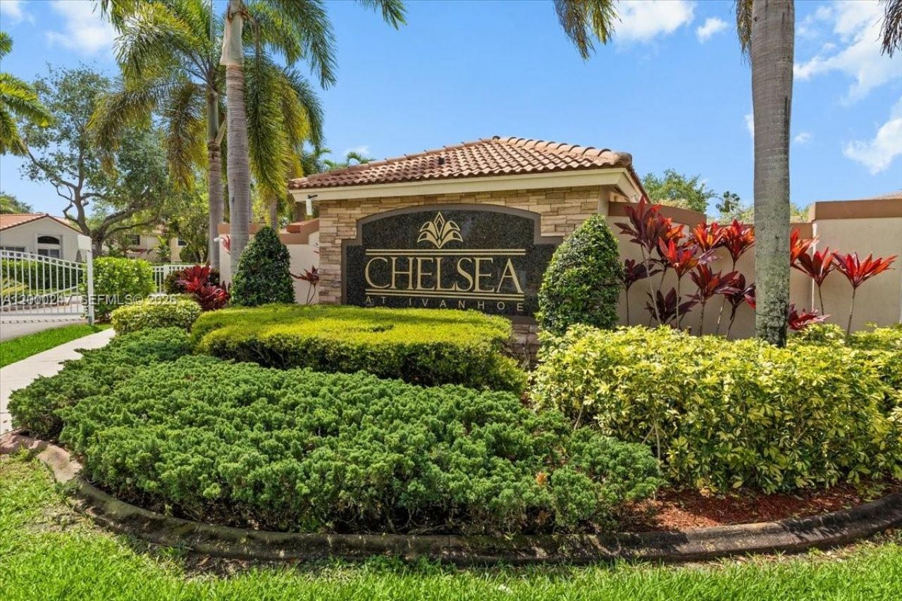 15385 SW 51st St, Davie, FL 33331 Photo