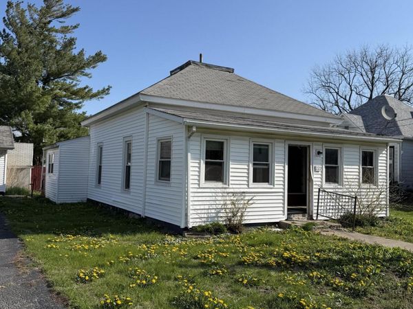 222 W Prairie Avenue W, Goodland, IN 47948