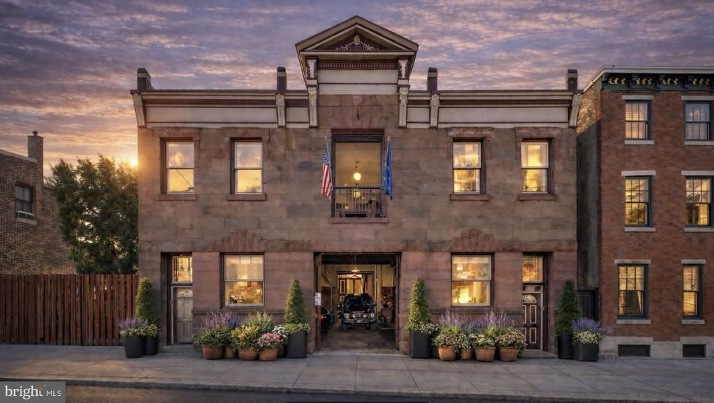 2204 Mount Vernon Street, Philadelphia, PA 19130 Main Photo