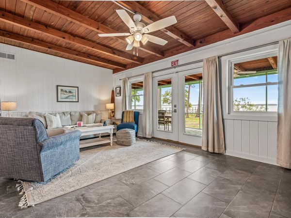 2669 Surf Road, Ochlockonee Bay, FL 32346